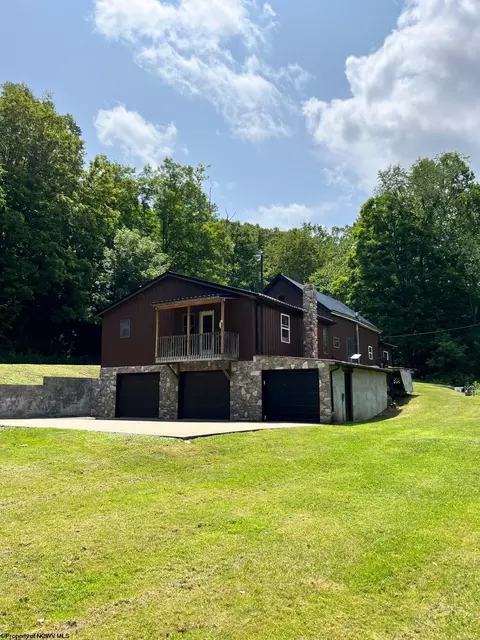 796 Miracle Run Rd, Fairview, WV 26570 photo 5