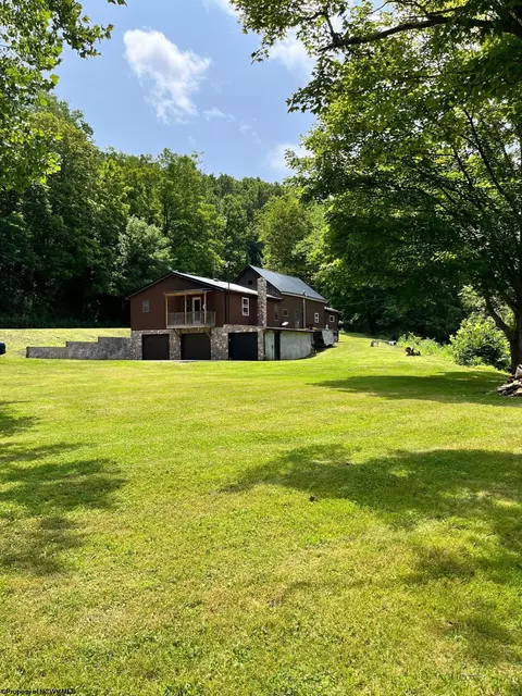 796 Miracle Run Rd, Fairview, WV 26570 photo 4