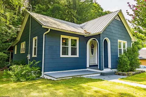 388 E Grafton Rd, Fairmont, WV 26554