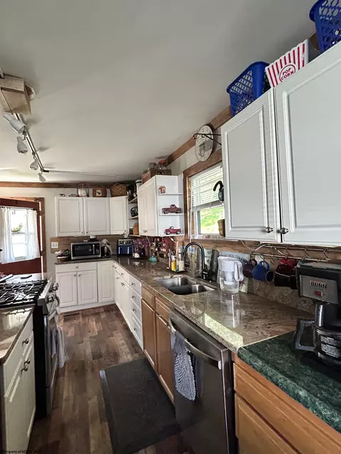 465 Douglas Rd, Thomas, WV 26292 photo 8