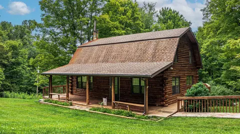 941 Grafton Rd, Morgantown, WV 26508