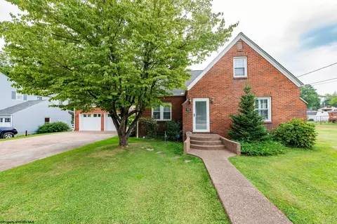 406 Johnson Ave, Bridgeport, WV 26330