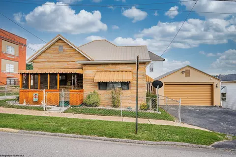 1125 N 15th St, Clarksburg, WV 26301