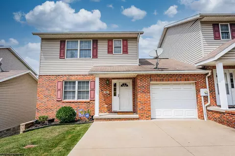 161 Meadowridge Dr, Morgantown, WV 26505