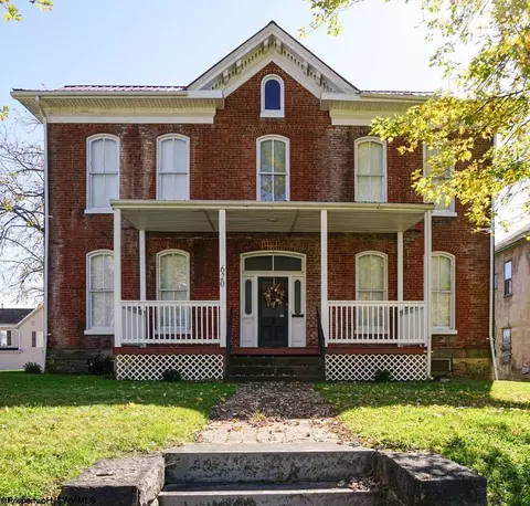 620 Locust Ave, Fairmont, WV 26554