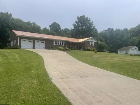 133 Sandy Ave, Buckhannon, WV 26201