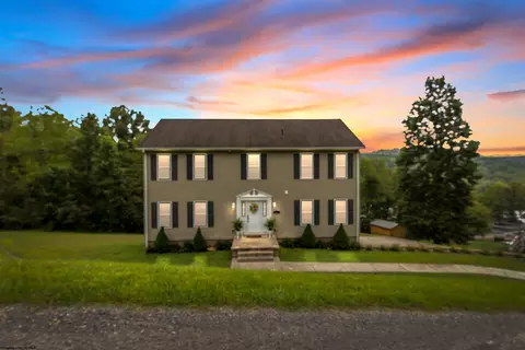64 Silverbrook Ln, Bridgeport, WV 26330