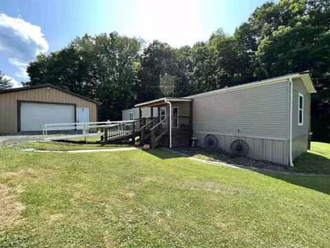 10877 Morgantown Pike, Philippi, WV 26416