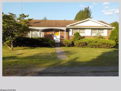 304 Spruce St, Parsons, WV 26287