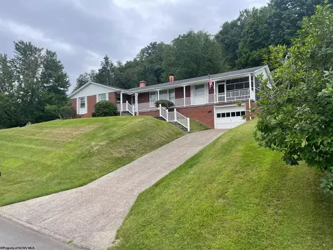 5 Lincoln Way, Buckhannon, WV 26201