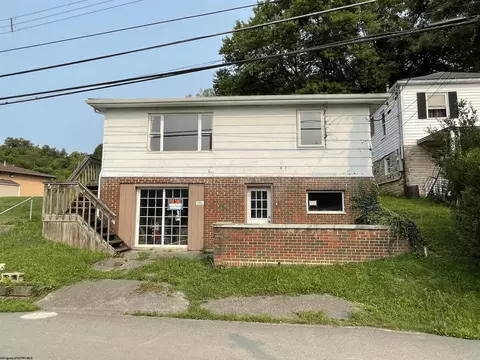 67 Factory St, Clarksburg, WV 26301
