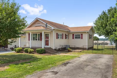 197 Hopwood Fairchance Rd, Hopwood, PA 15445