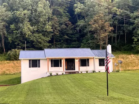 5142 Jesses Run Rd, Jane Lew, WV 26378