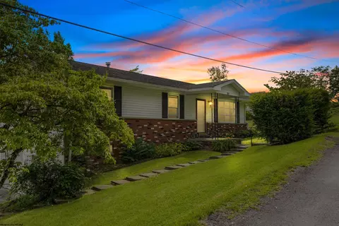 161 Layfield Ln, Clarksburg, WV 26301