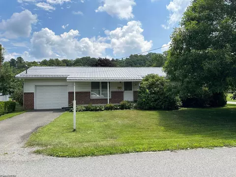 151 Poplar St, Parsons, WV 26287