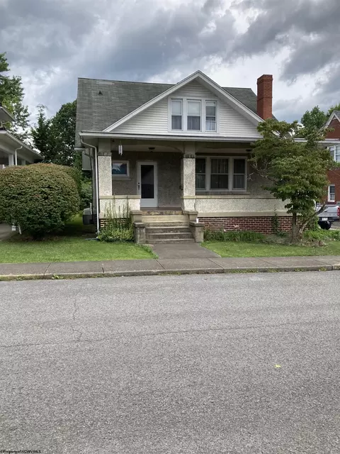 36 Arnold Ave, Buckhannon, WV 26201