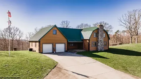 10322 Staunton Tpke Rd, Walker, WV 26180