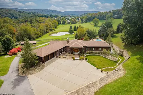 848 Pleasant Hill Rd, Morgantown, WV 26508