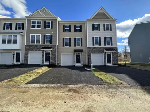 714 Mulligan Ct # HOME 53, Maidsville, WV 26541