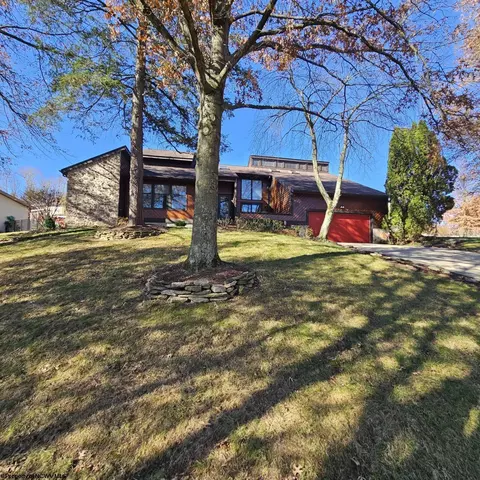7 Cedarwood Dr, Morgantown, WV 26505