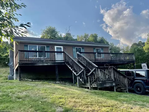 88 Kentwood Rd, Rivesville, WV 26588