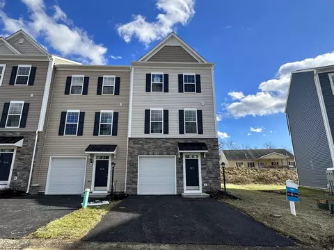 712 Mulligan Ct # HOME 54, Maidsville, WV 26541