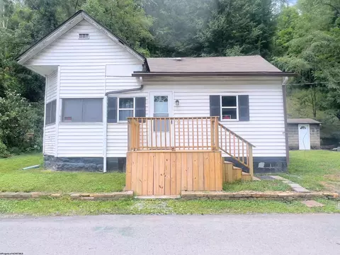 63 Addison St, Grafton, WV 26354
