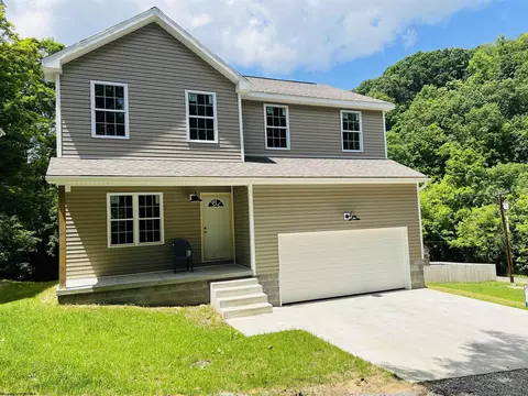 102 Carter Ln, Barrackville, WV 26559