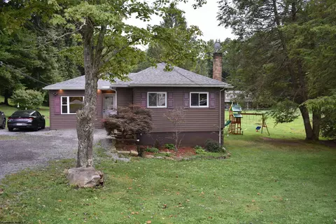 2504 E Grafton Rd, Fairmont, WV 26554