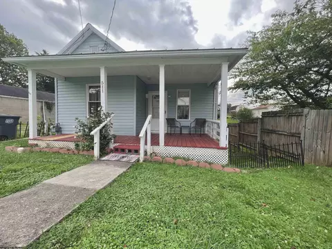511 Pennsylvania Ave, Nutter Fort, WV 26301