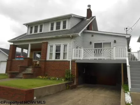 405 Court St, Weston, WV 26452