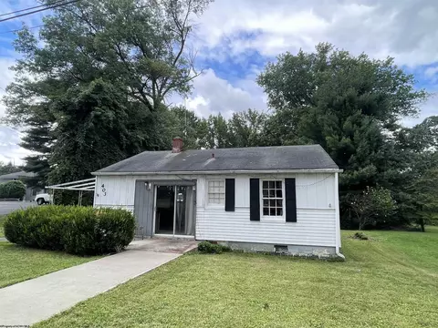 403 Crowl St, Westover, WV 26501