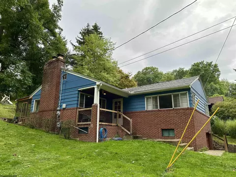 1078 Brookside Dr, Fairmont, WV 26554