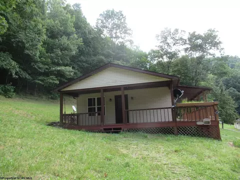 255 Murphy Rd, Wallace, WV 26448 photo 2