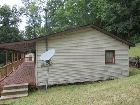 255 Murphy Rd, Wallace, WV 26448 photo 4