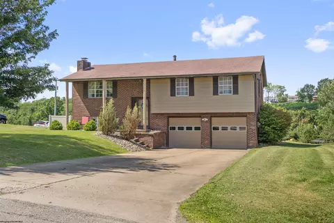 235 Hague Ln, Uniontown, PA 15401