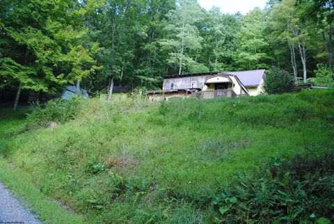 473 Bud Edge Rd, Moatsville, WV 26405