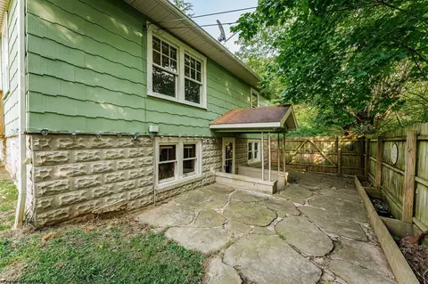171 Pine Bluff Rd, Shinnston, WV 26431