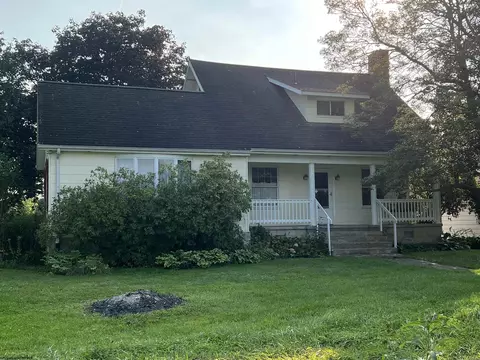 47 Jackson Heights St, Jane Lew, WV 26378
