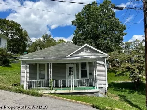 614 Hart St, Clarksburg, WV 26301