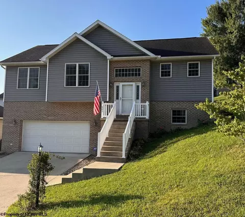 265 Hanalei Dr, Morgantown, WV 26508