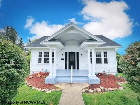 68 Jo Harry Dr, Fairmont, WV 26554