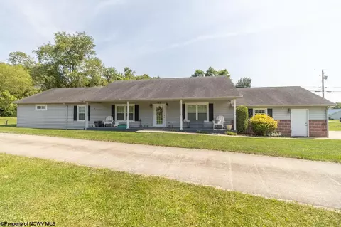 81 Seth Ct, Bridgeport, WV 26330