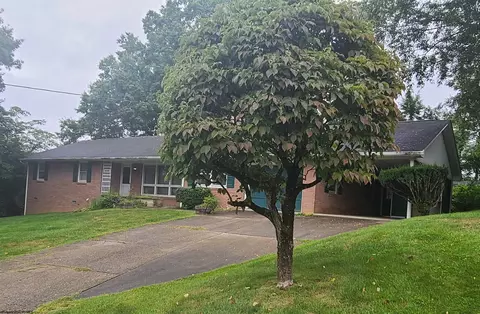 4 Crestview Ter, Bridgeport, WV 26330 photo 2