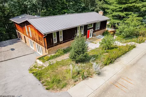 161 Poplar Dr, Morgantown, WV 26505