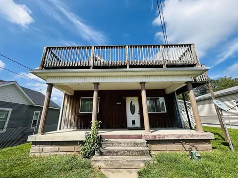 1208 E Pike St, Shinnston, WV 26431