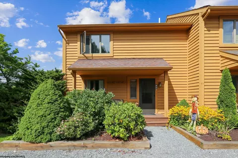 258 Deerfield Vlg, Davis, WV 26260