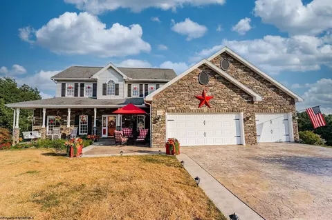 1281 Kings Rd, Morgantown, WV 26508