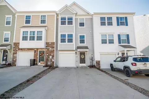 139 Tee Dr, Maidsville, WV 26541