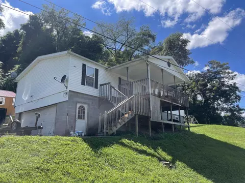 1032 Capitol Ave, Clarksburg, WV 26301